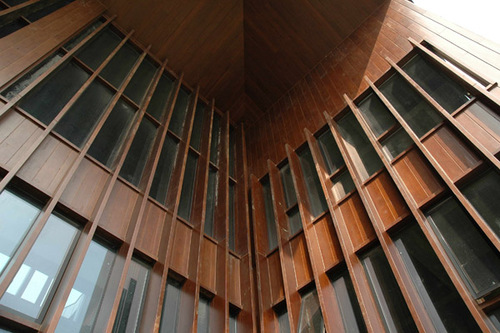 上海菠萝格厂家批发的木材对环境有影响吗